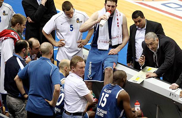 新一届中国 新一届中国