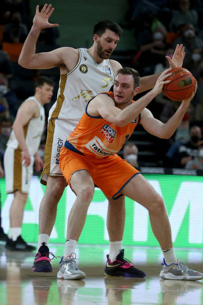 往被认为是 往被认为是