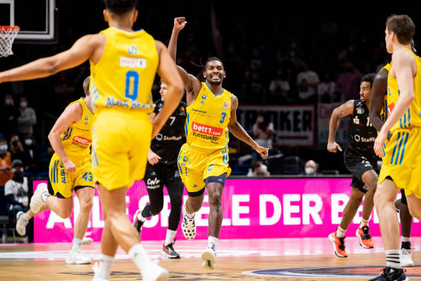 足球事业孜 足球事业孜