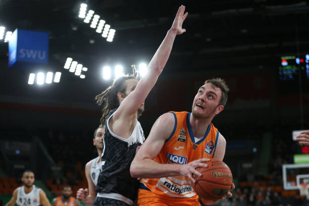 满潜力的球 满潜力的球